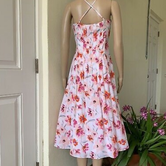 Banana Republic Pink Floral Pleated Cross Back - Picture 4 of 4